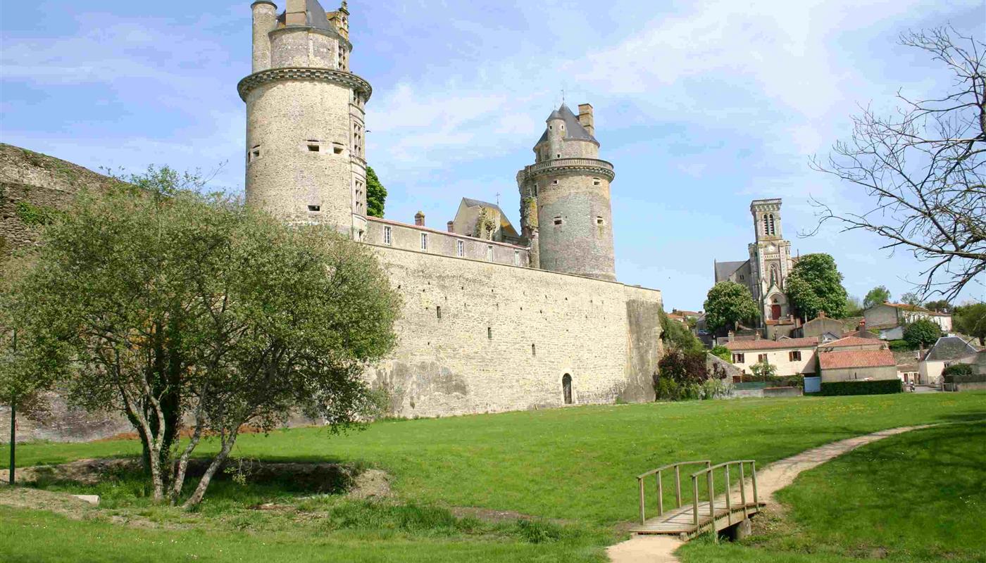 Château d'Apremont  - Camping Europa - Saint Gilles Croix de Vie