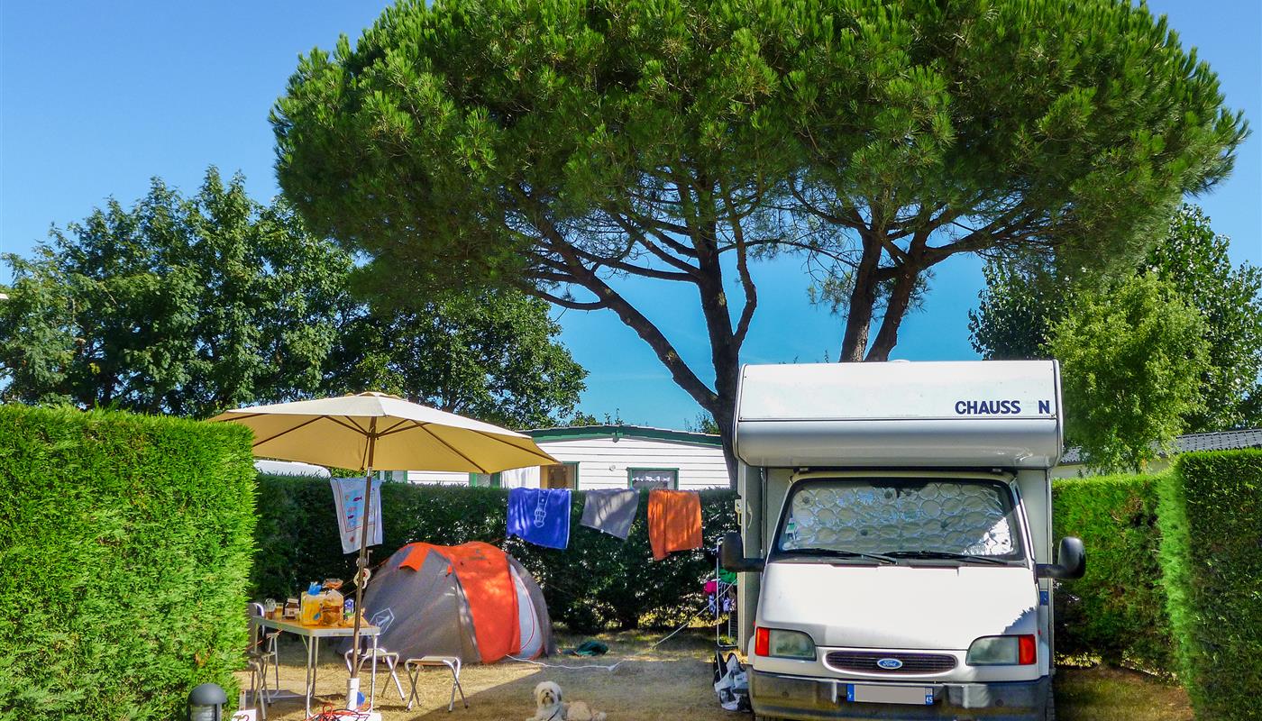 Emplacement 100 m2 camping car caravane camping Europa St Gilles Croix de Vie 4 étoiles Vendée  - Camping Europa - Saint Gilles Croix de Vie