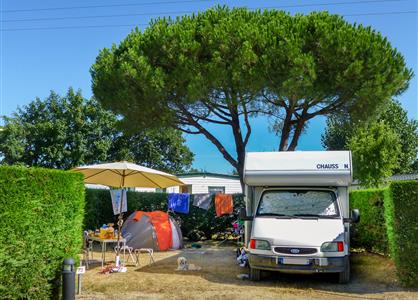 Emplacement 100 m2 camping car caravane camping Europa St Gilles Croix de Vie 4 étoiles Vendée  - Camping Europa - Saint Gilles Croix de Vie