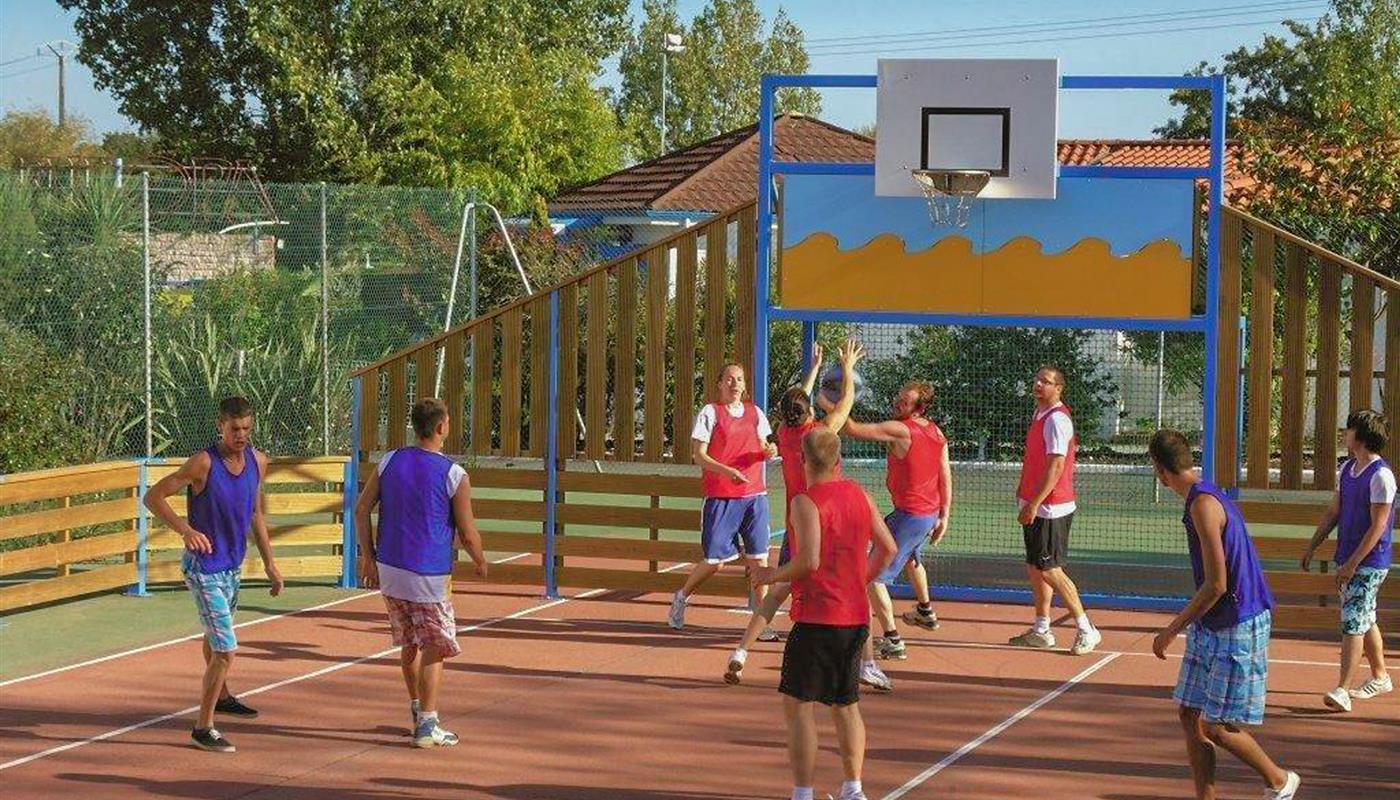 basket terrain multisports camping europa vendée saint gilles croix de vie - Camping Europa - Saint Gilles Croix de Vie