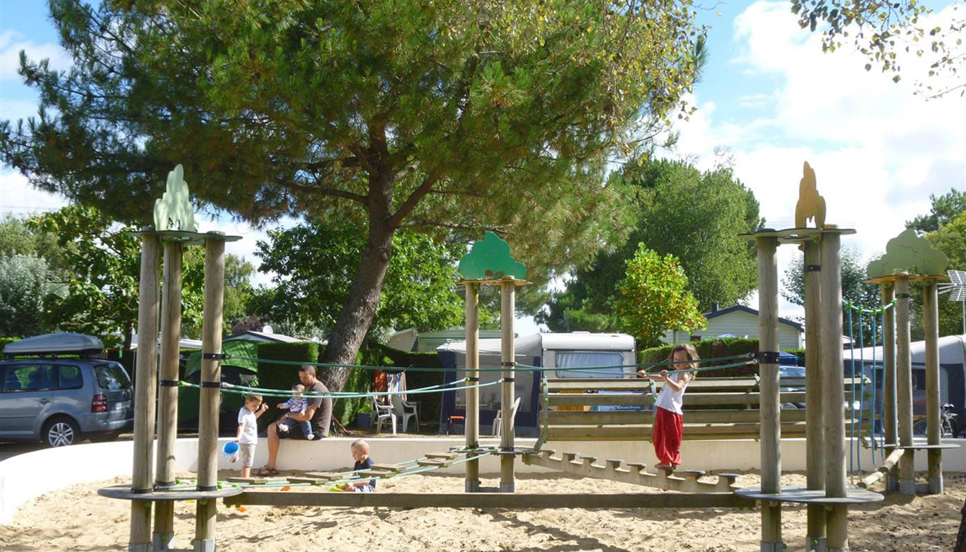 l'accrobranche des petits au camping europa de Givrand  vendée st gilles croix de vie - Camping Europa - Saint Gilles Croix de Vie